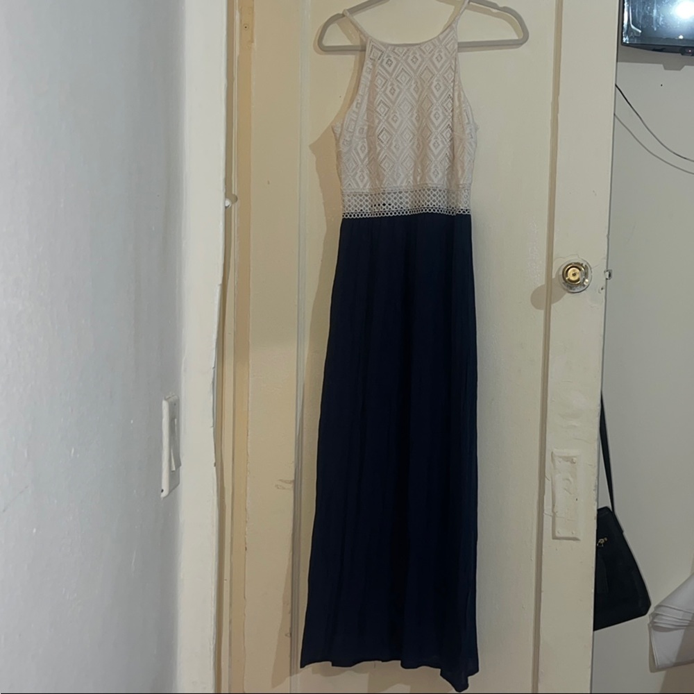 Elegant Navy and Cream Maxi Dress